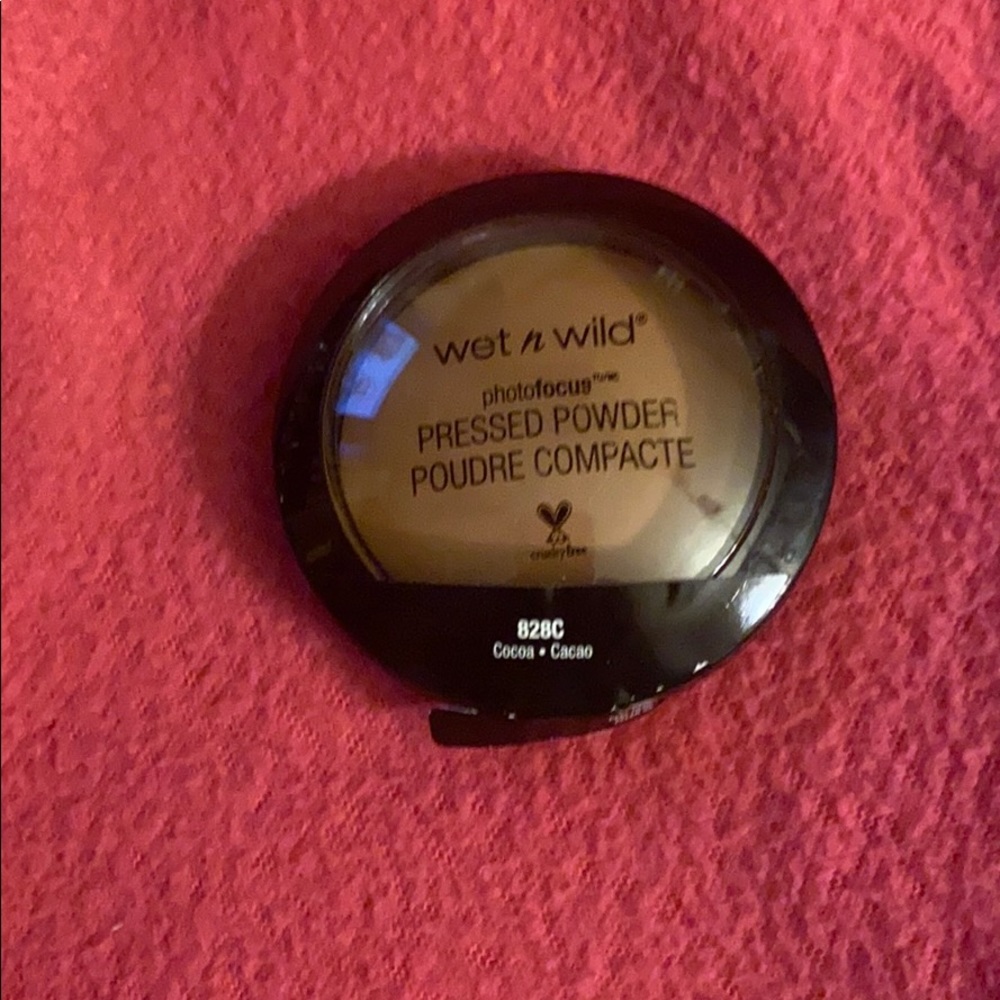 Pressed powder